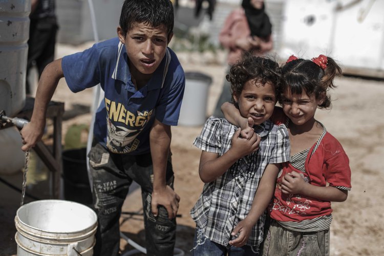 syrian-children-zaatari-water-oxfam-94072_-web.jpg